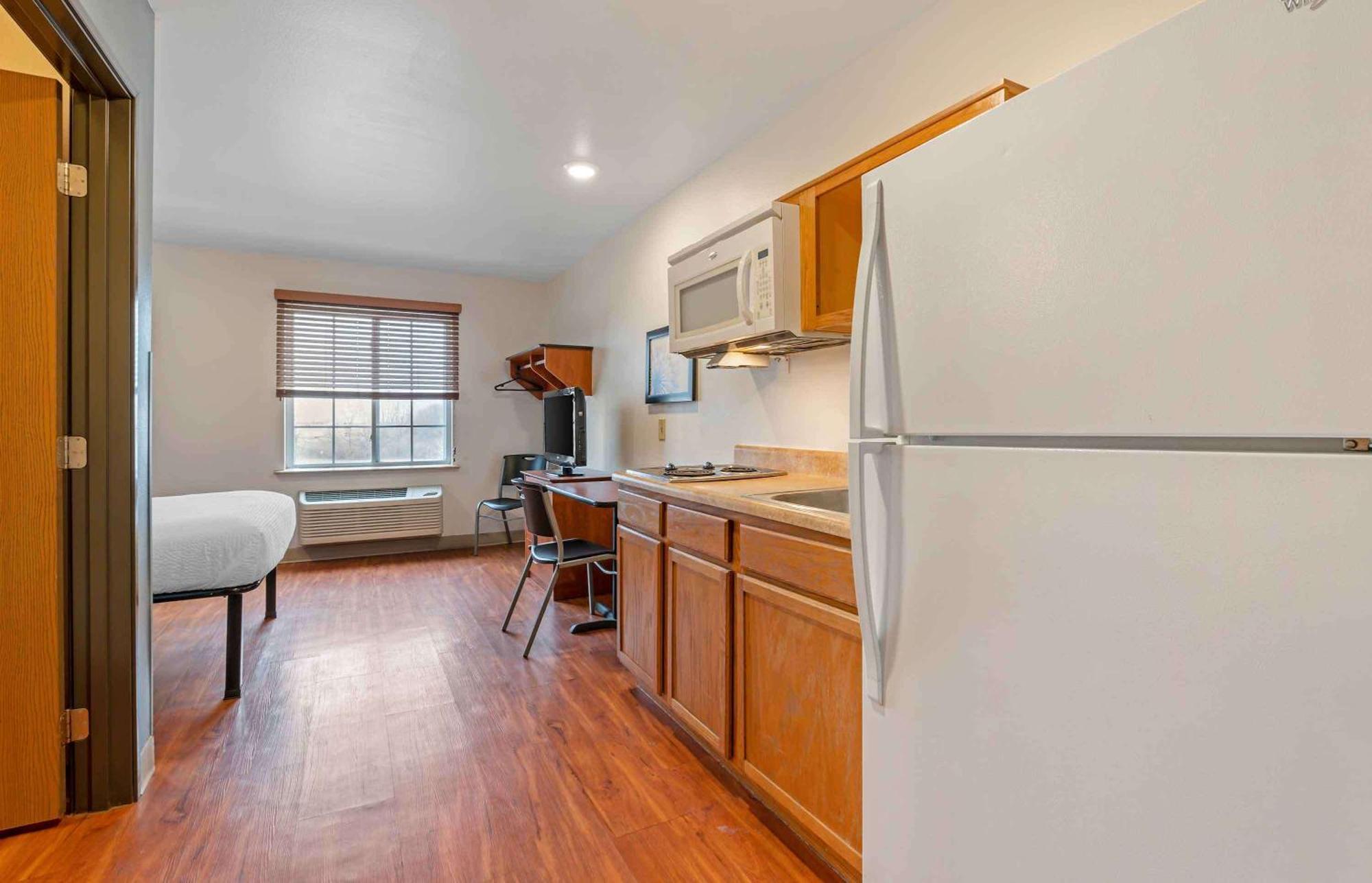 Extended Stay America Select Suites - Indianapolis - Greenwood Ngoại thất bức ảnh